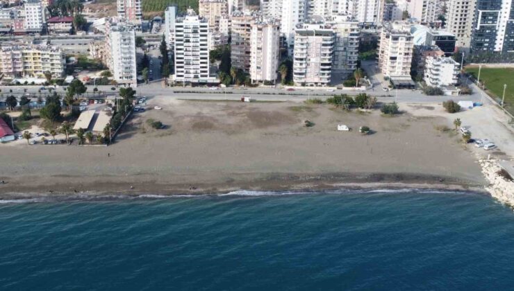 Mersin’de deniz ve kumsal satışa çıkarıldı