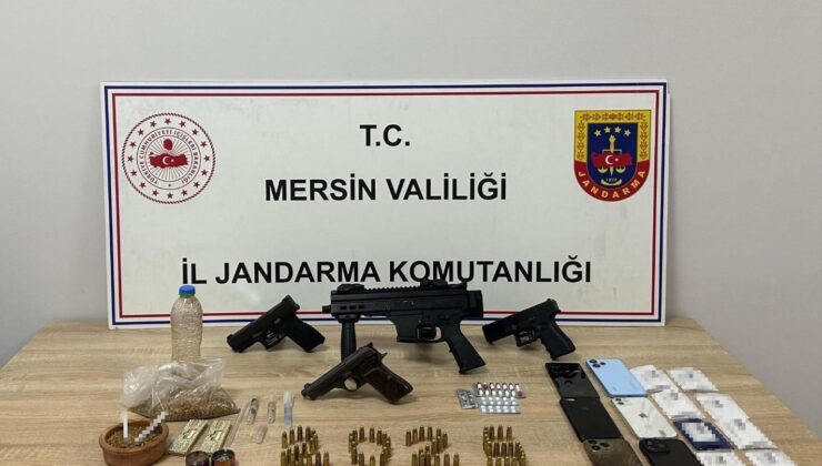 Mersin’de uyuşturucu ve silah ticareti yapan 3 şüpheli tutuklandı