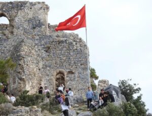 Öğrenciler Softa Kalesi’ni keşfetti