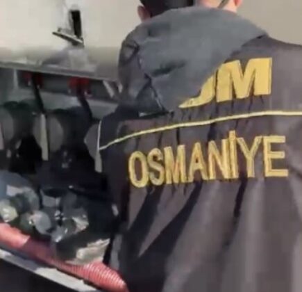 Osmaniye’de tankerde 4 bin 690 paket kaçak sigara ele geçirildi