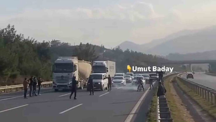 Otoyolu kapatarak yarış yapan motorculara 523 bin TL ceza