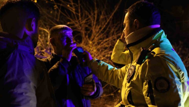 Polisten kaçan alkollü sürücü kaza yaptı, savunması “pes” dedirtti: “Bugün yılbaşı gecesi içerim”