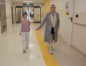 ’Ya ölürsün ya da bacağın kesilir’ dediler, nadir yapılan ameliyatla sağlığına kavuştu