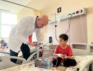 Yangından kurtarılıp ambulanstaki tek sözü tüm Türkiye’yi ağlatmıştı, Bakanlık hareket geçti