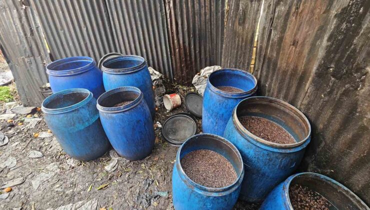 Adana’da 2 ton 800 litre sahte alkol ele geçirildi