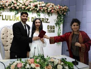 Adana’da nikah salonlarında 14 Şubat yoğunluğu
