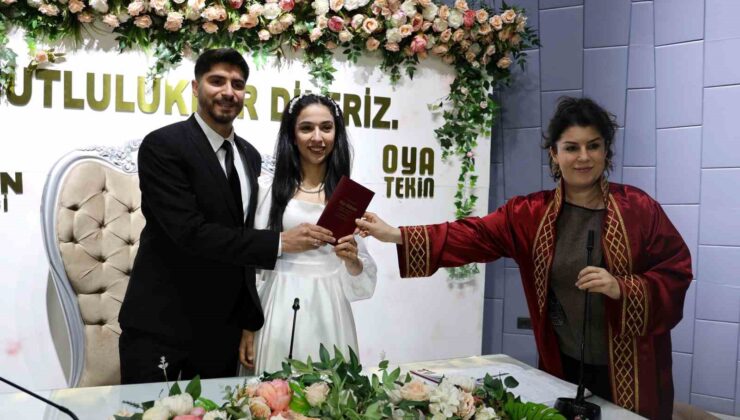 Adana’da nikah salonlarında 14 Şubat yoğunluğu