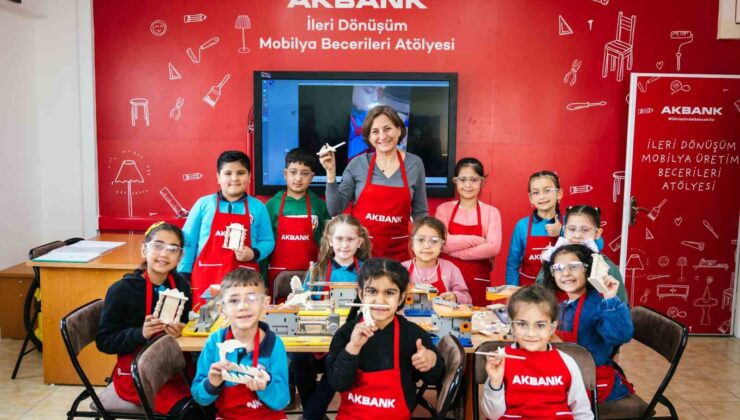 Akbank deprem bölgesinde ileri dönüşümle yeni başlangıçlara öncülük ediyor