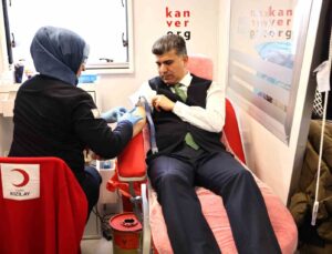 Akdeniz Belediye Başkan Vekili Şener’den kan bağışına destek