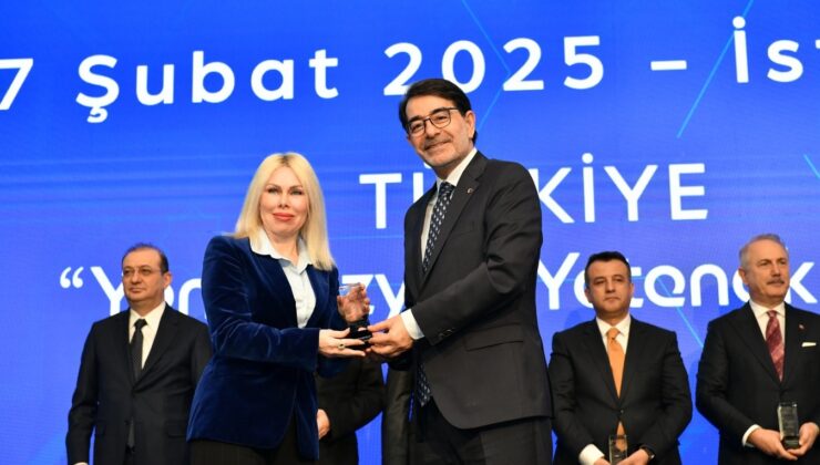 Akdeniz Üniversitesi’ne ’Kariyer Gelişiminde En Etkin Üniversite’ ödülü