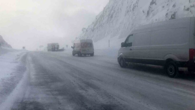 Antalya-Konya kara yolu tır ve çekicilerin geçişine yeniden açıldı