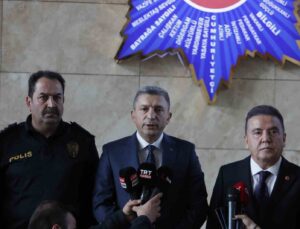 Antalya Valisi Şahin: “Denetimlerde sorumluluklarını yerine getirmeyen kim olursa olsun yasal süreçleri işleteceğiz”