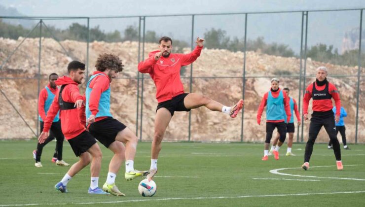 Atakaş Hatayspor, Alanyaspor maçının hazırlıklarına başladı