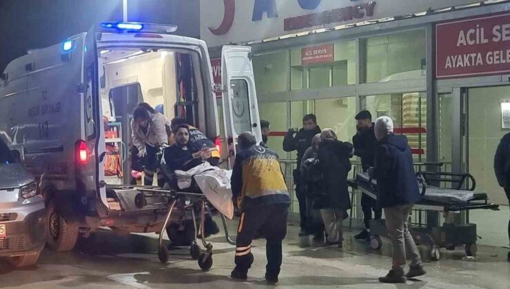 Ayağından vuruldu, hastaneye sevk edilirken gazetecileri hedef aldı