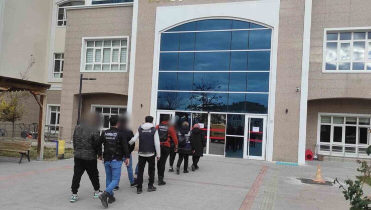 Burdur’da 8 uyuşturucu şüphelisi tutuklandı