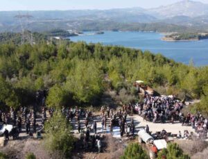 Çukurova çiftçileri yağmur duasına çıktı