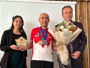 Demir Adam’dan öğrencilere tavsiye: “Asla pes etmeyin”