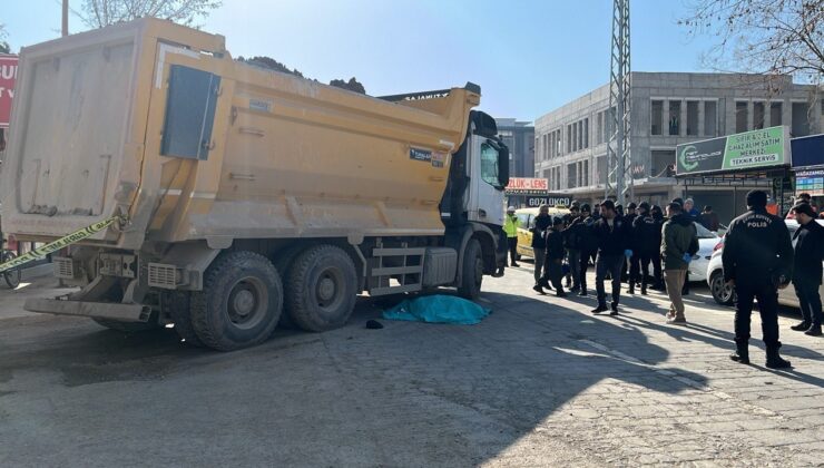 Hafriyat kamyonunun altında kalan yaşlı vatandaş can verdi