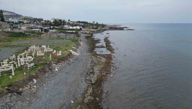 Hatay’da denizde 20 metre çekilme yaşandı
