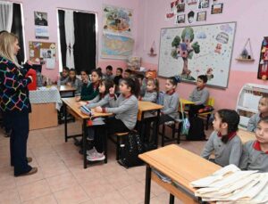 Isparta Belediyesi köy okullarında sıfır atık eğitimi veriyor