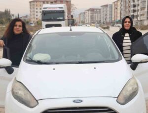 Kadın sürücüler trafik korkularına kadın eğitmenle son veriyor