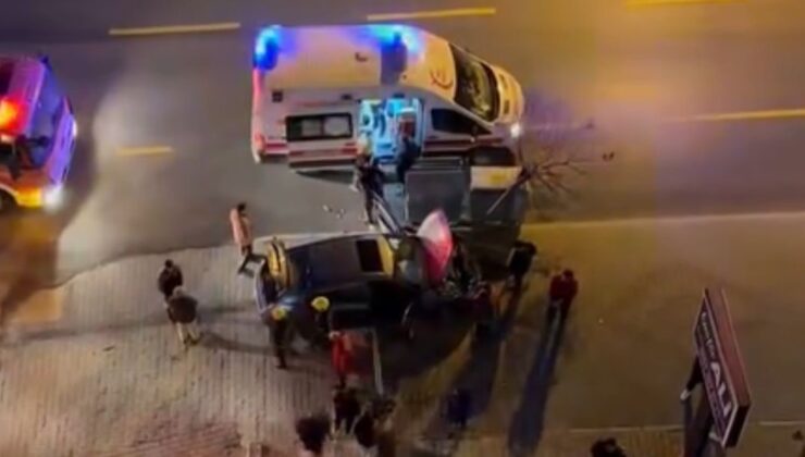 Kaza anları kamerada: Biri sollamak isterken kaza yaptı, diğeri yayaya çarptı