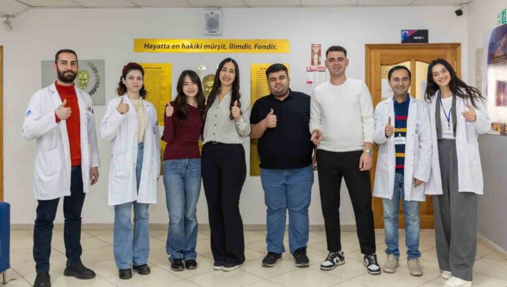 Mersin Büyükşehir Belediyesi, gençlerin eğitim hayatını kolaylaştırmaya devam ediyor