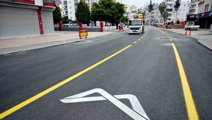 Mersin’de bozuk yollar onarılıyor