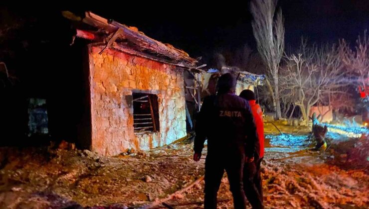 Mersin’de ev yangını: 1 ölü