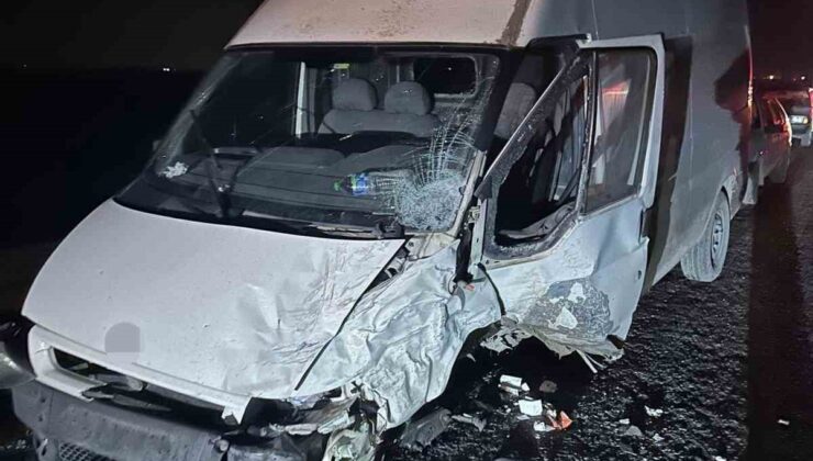Mersin’de trafik kazası: 4 yaralı