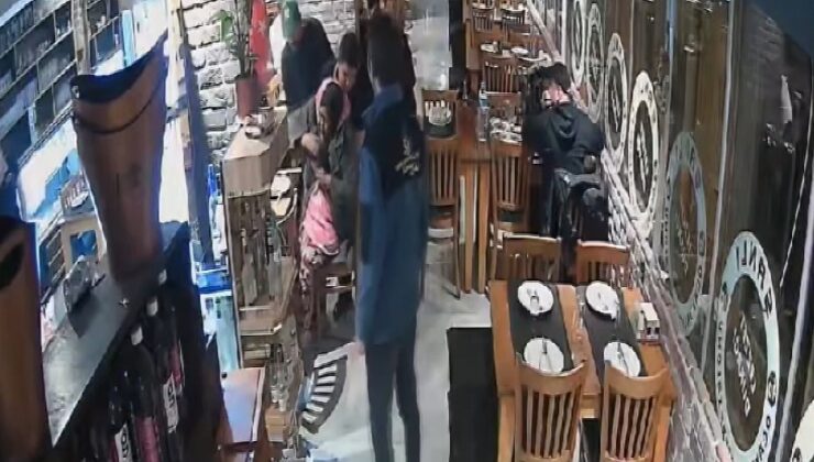 Nefes borusuna yiyecek takılan İngiliz turisti, garsonun Heimlich manevrası kurtardı