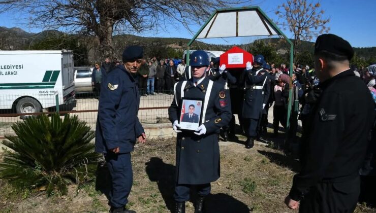 Osmaniye’de motosiklet kazasında ölen uzman çavuşun cenazesi toprağa verildi