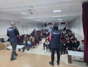 Osmaniye’de öğrencilere siber farkındalık eğitimi