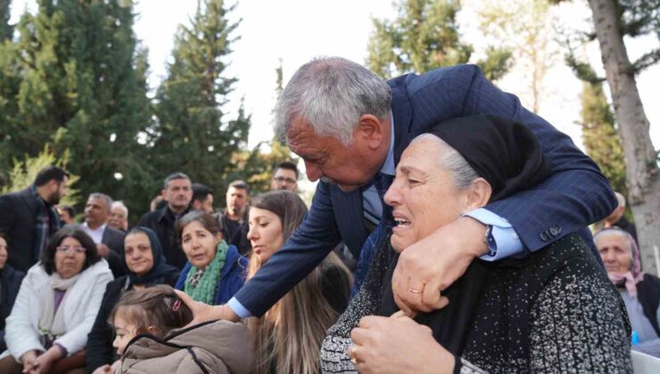Samet Güdük katledilişinin yıldönümünde mezarı başında ve Büyükşehir Tiyatro Salonu’nda anıldı.