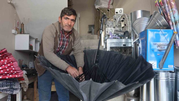 Şemsiye fiyatları artınca şemsiye tamirine ilgi arttı