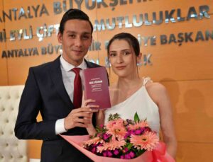 Sevgililer Günü’nde 14.14’te ’evet’ dediler