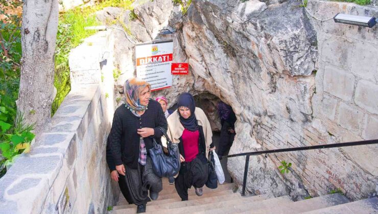 Tarsus’ta kadınlara Eshab-ı Kehf gezisi ve sağlık etkinliği