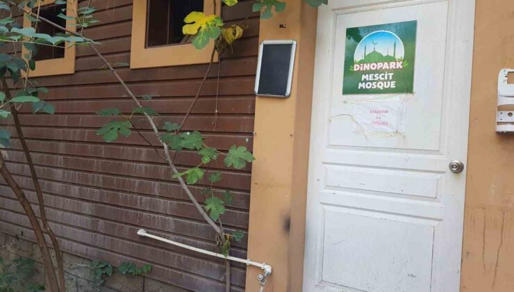 Tepkilere neden olan tuvaletten çevrilme mescit kapatılıp kapısı zincirlendi