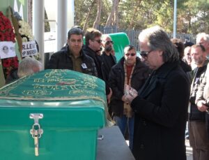 Trafik kazasında hayatını kaybeden keman sanatçısı Laçin Akyol, son yolculuğuna uğurlandı