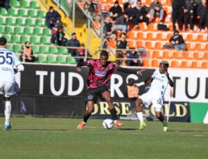 Trendyol Süper Lig: Alanyaspor: 0 – Adana Demirspor: 2 (İlk yarı)