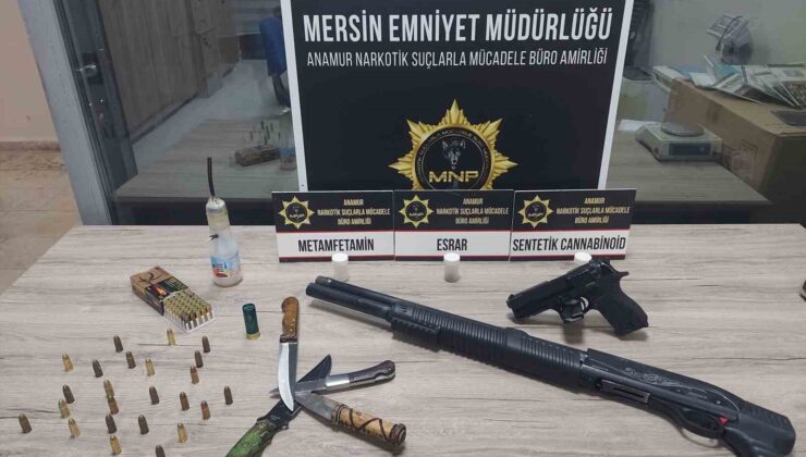 Yakalanan 2 şüpheliden silahlar ve uyuşturucu çıktı