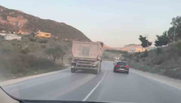 120 ile otomobil sollayan hafriyat kamyonu kamerada