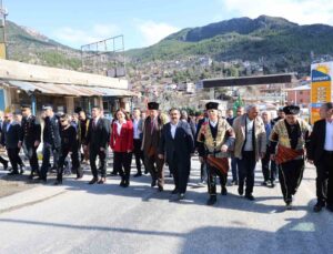 Adana Feke’de kurtuluş coşkusu