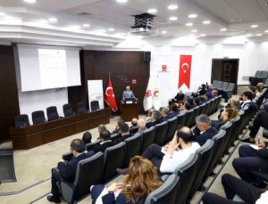 ADASO’da iş dünyasına girişim sermayesi yatırım fonu anlatıldı