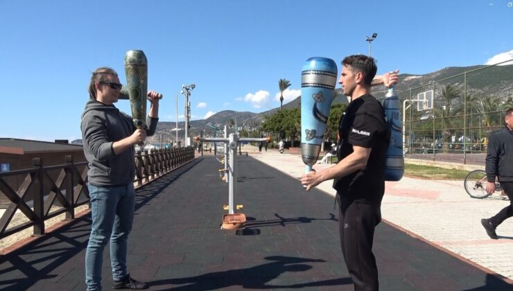 Alanya’da Osmanlı’dan kalma ’Lobut Çevirme’ sporuna büyük ilgi