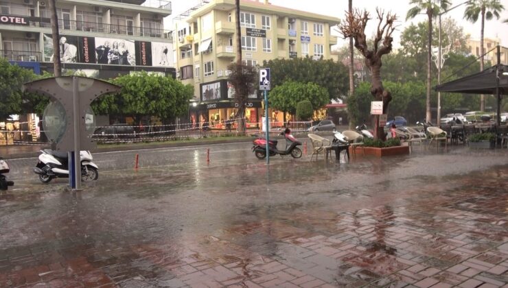 Alanya’da sabah saatlerinde yağış etkili oldu