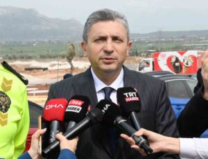 Antalya’da bayram yoğunluğu: Kent girişinde araç kuyrukları oluştu