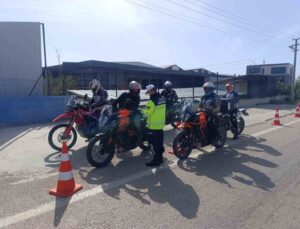 Antalya’da jandarmanın motosiklet denetiminde 114 araç trafikten men edildi