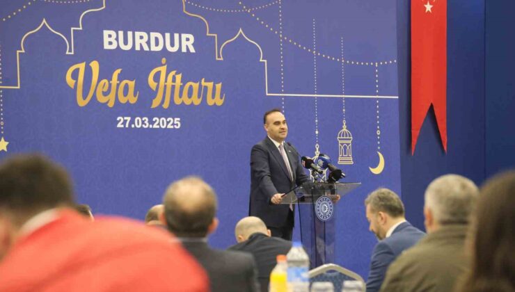 Bakan Kacır: “Türk milleti gökyüzüne imzasını atıyor”