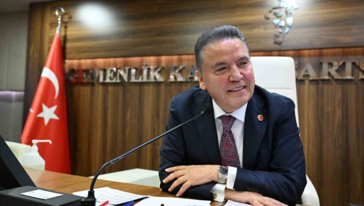 Başkan Böcek: “Ben 148 tane akıllı kavşak yaptım, hükümet de üzerine düşeni yapmalı”